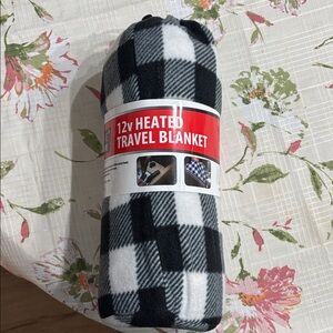 Heated Travel Blanket - Black and White Checkered
